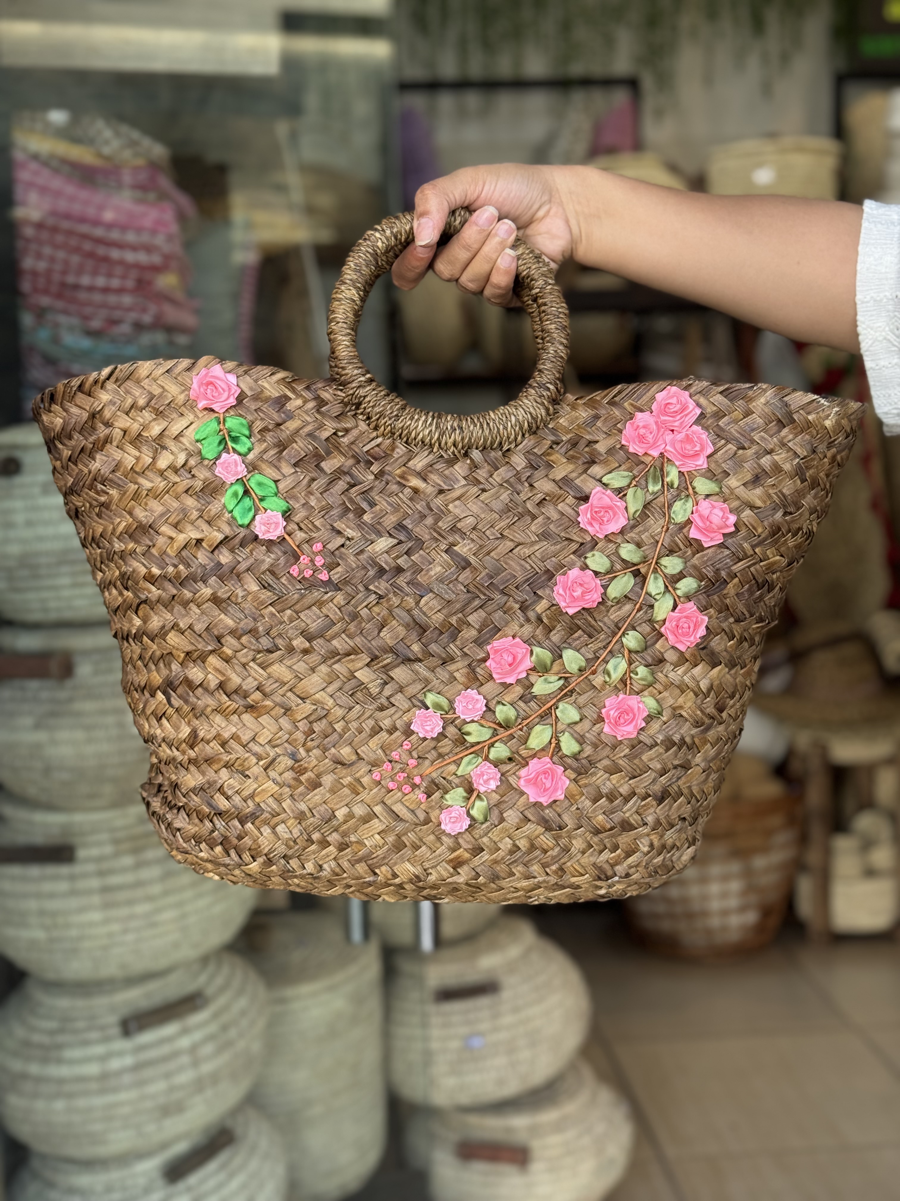دسته گرد حصیر  تیره  ربان صورتی